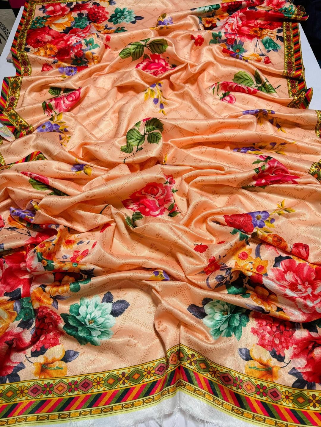 3 Pcs Women's Unstitched Embroidered Lawn Suit Hype Hem