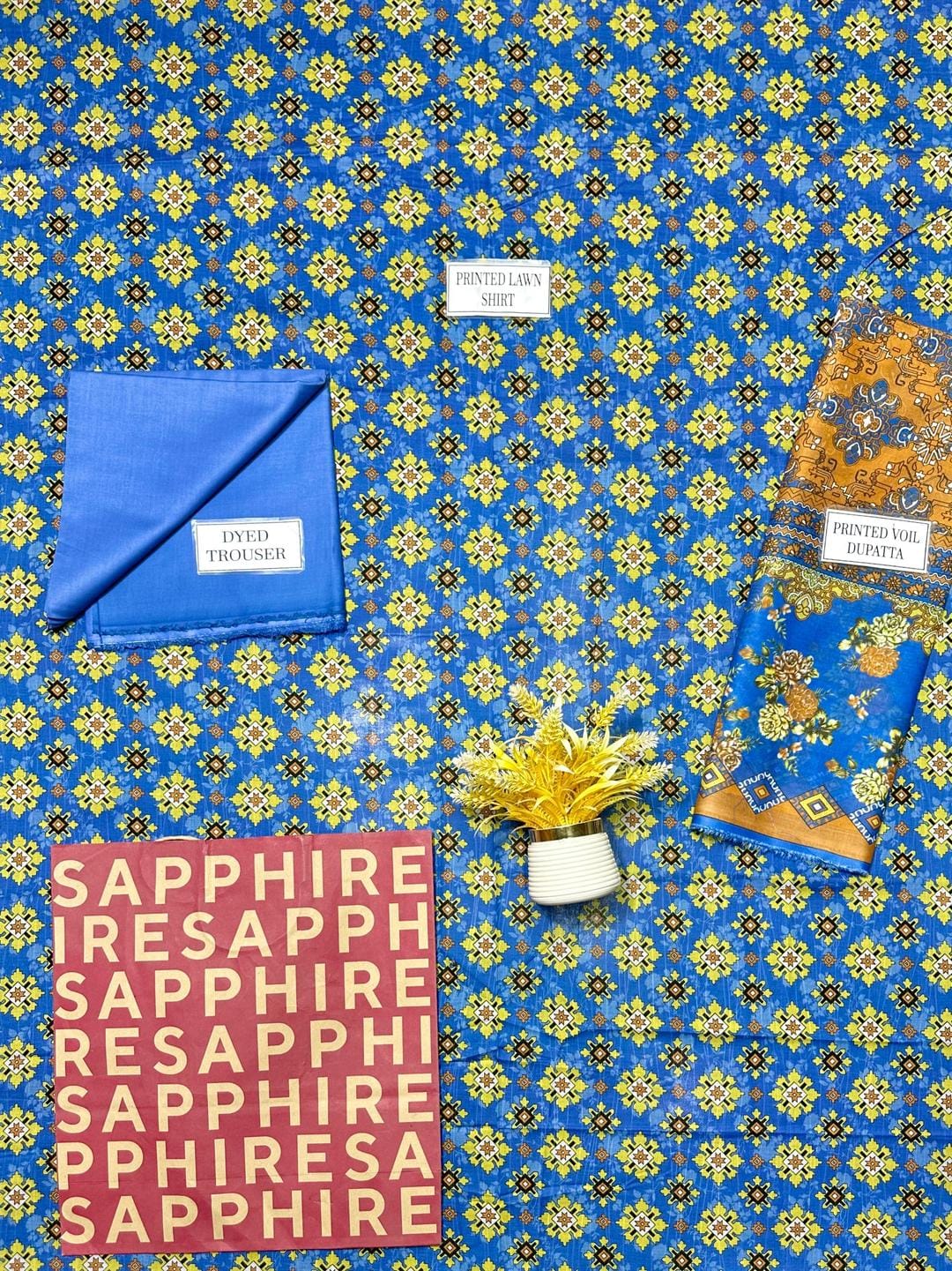 3 Pcs Women's Unstitched Printed Suit