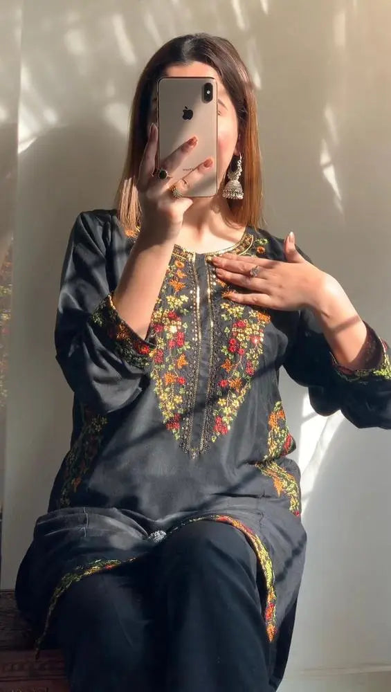 2Pcs Stylish Women's Embroidered Stitch Suit Hype Hem