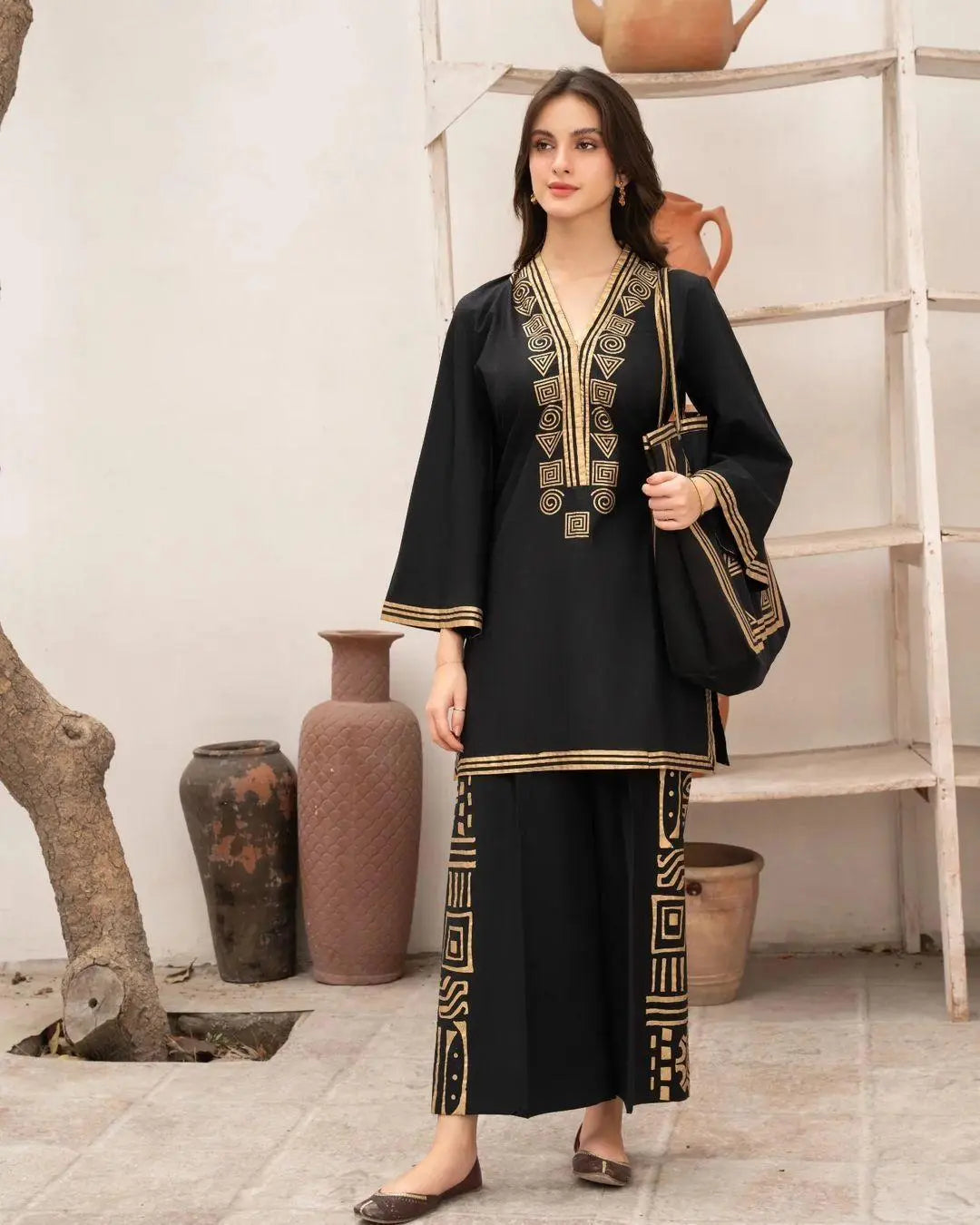 2Pcs Women's Elegant Stitched Embroidered Suit Hype Hem