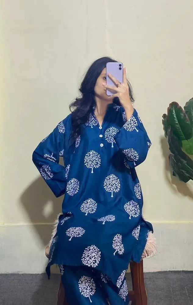 2Pcs Women's Stitched Printed Suit Hype Hem