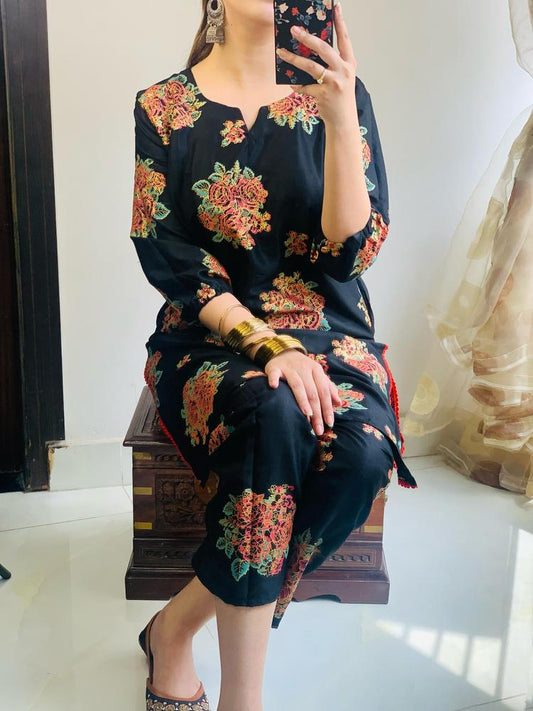 2 Pcs Women's Stitched Linen Printed Shirt &Trouser