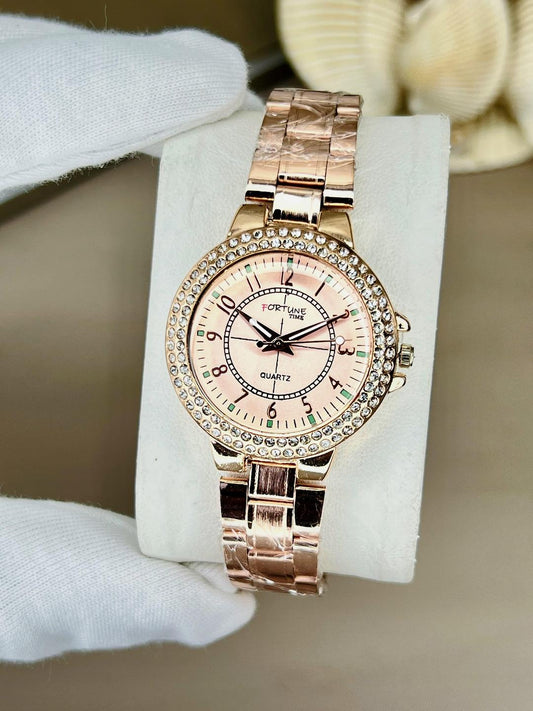 Stylish Women's Rose Gold Chain Strap Watch - 1 Pc - Battery Operated & Water Resistant