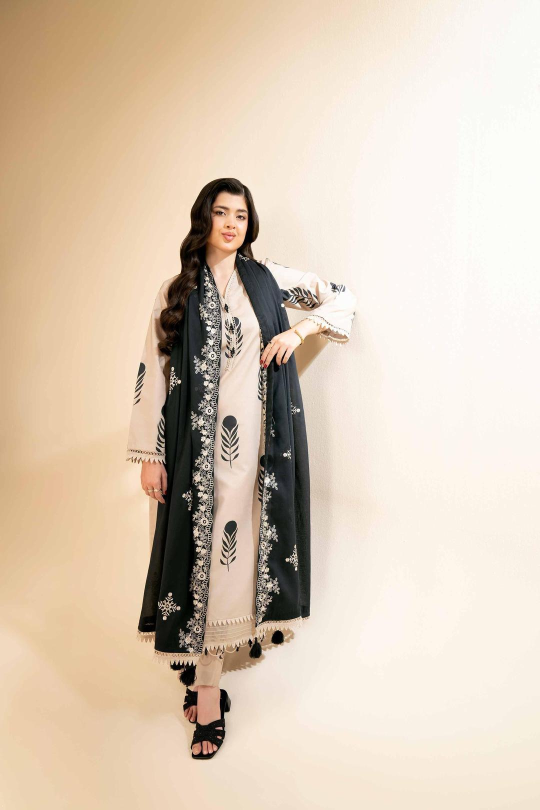 3Pcs Women's Unstitched Printed Lawn Suit Hype Hem