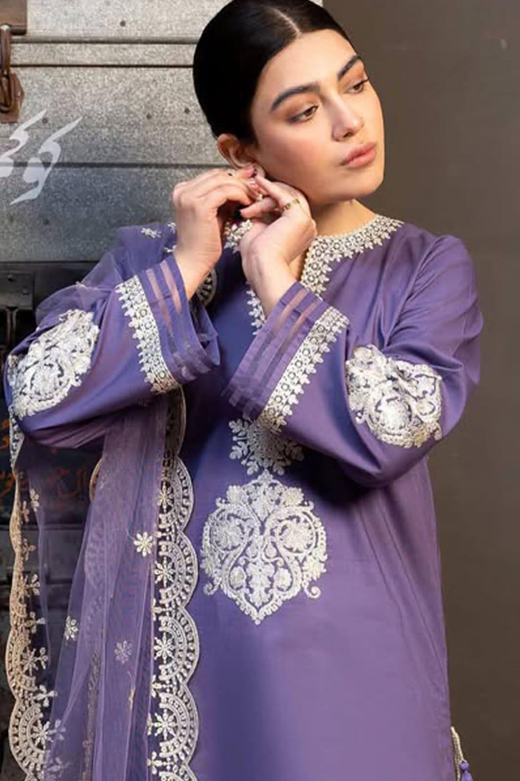 3 Pcs Women's Unstitched Embroidered Lawn Suit Hype Hem