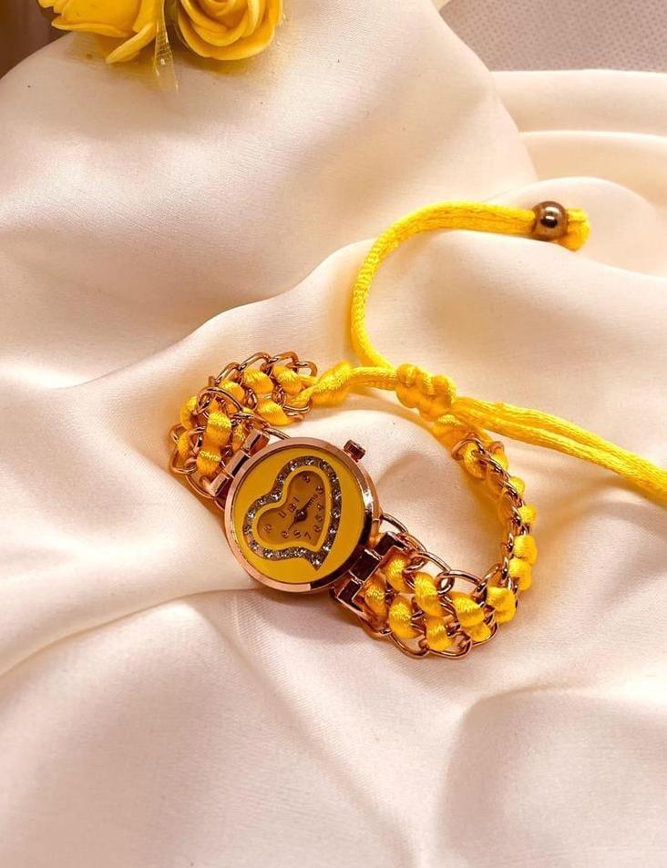 Stylish Women's Quartz Heart Watch with Chain Strap - 1 Pc