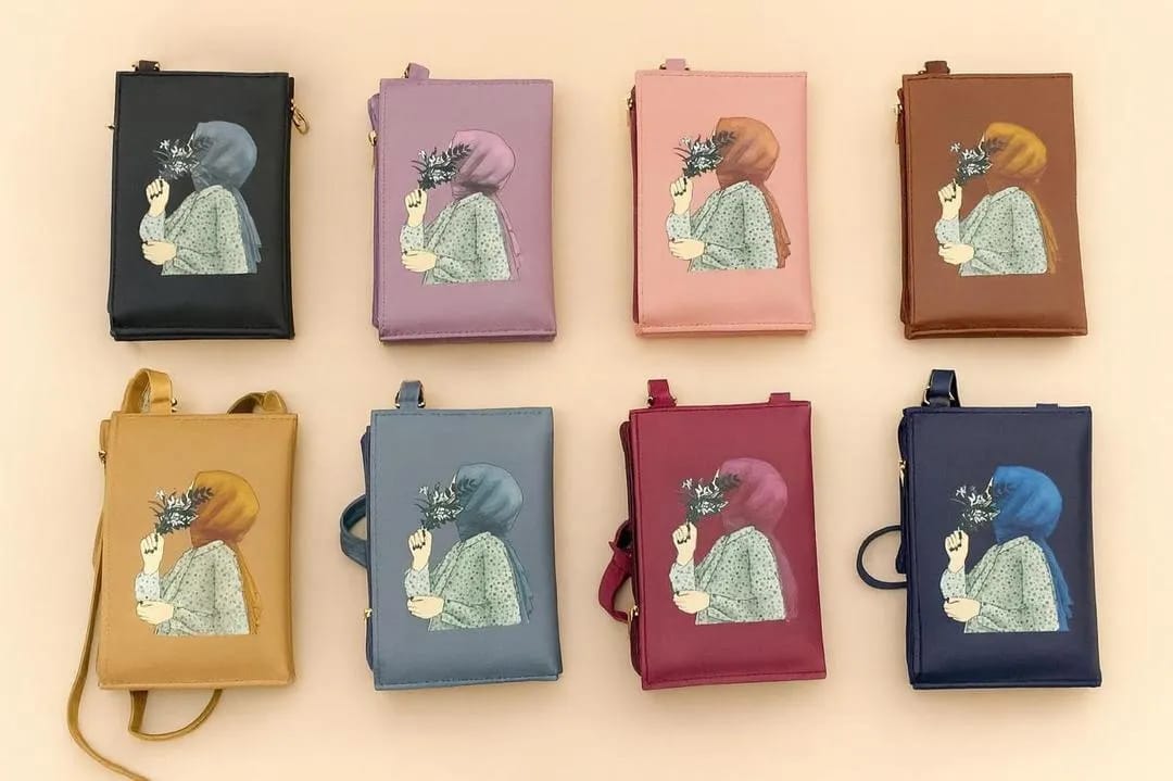 Stylish Printed Crossbody Bag - 1 Pc ( Free Home Delivery )